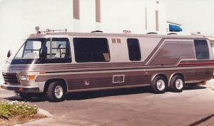 silver motor coach photo